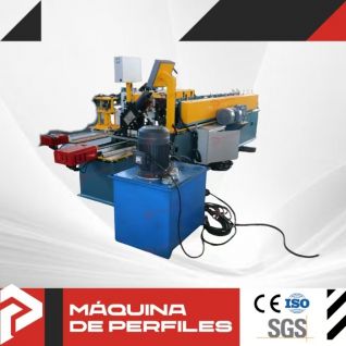 Máquina de perfiles en Ω